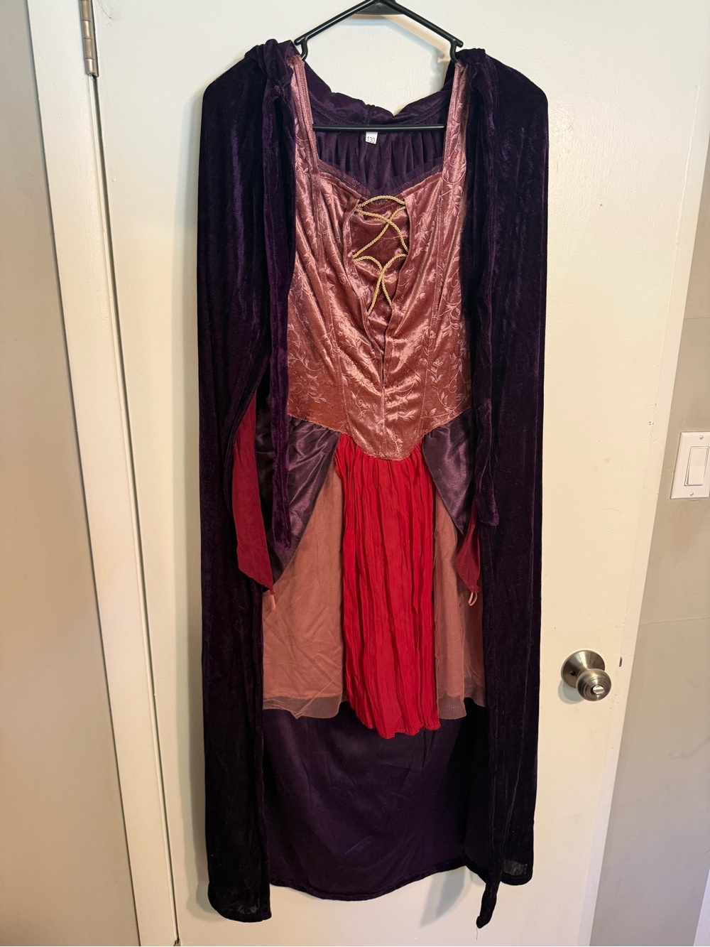 Women’s Sarah Sanderson Costume (Hocus Pocus) Size M